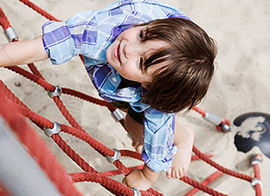 Kind auf dem Spielplatz