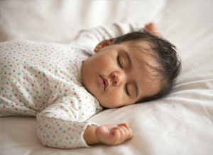 Schlaf Im 1 Lebensjahr Kindergesundheit Info De